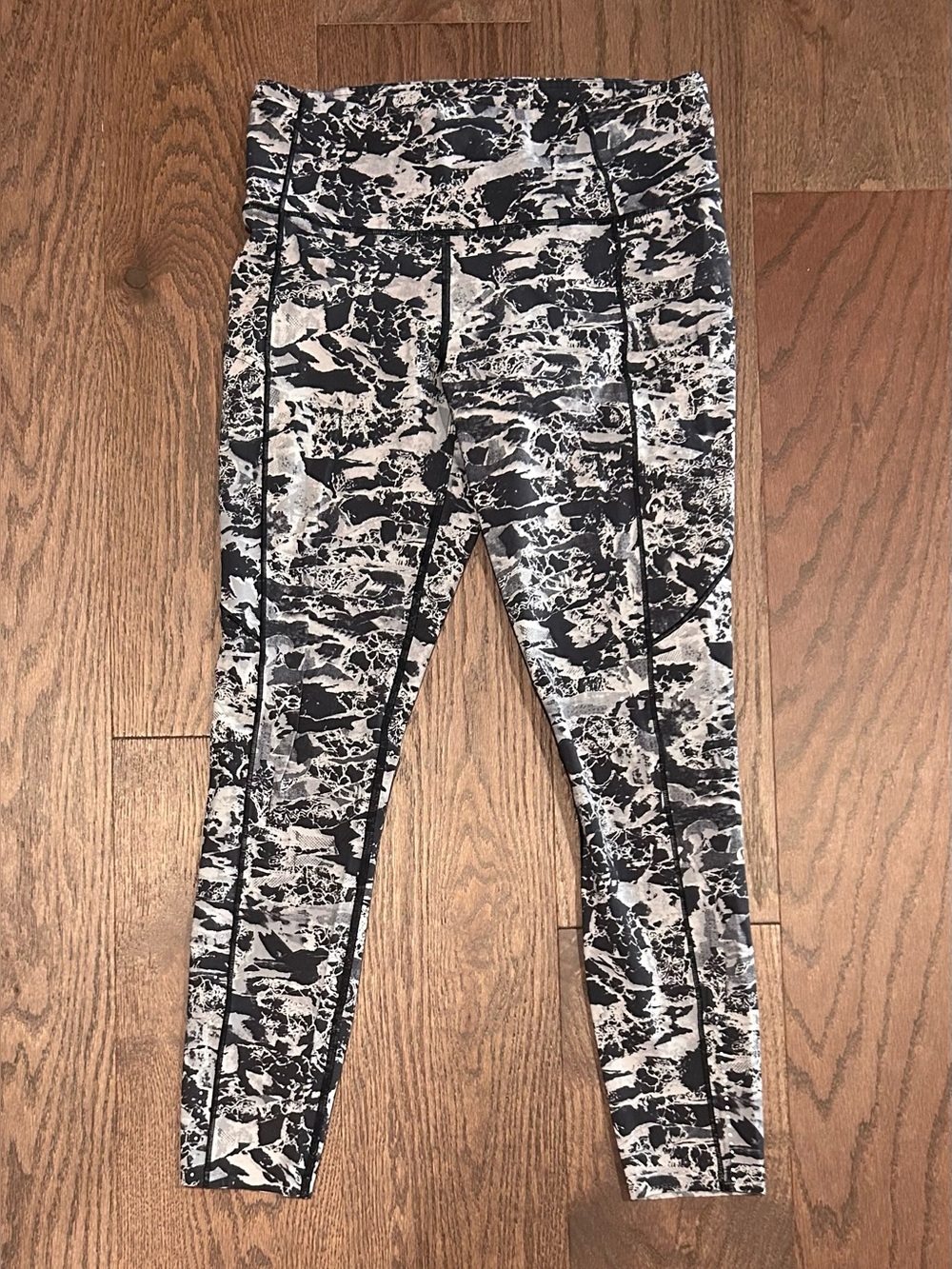 Lululemon Size 8 Fast and Free Leggings 25" Nulux